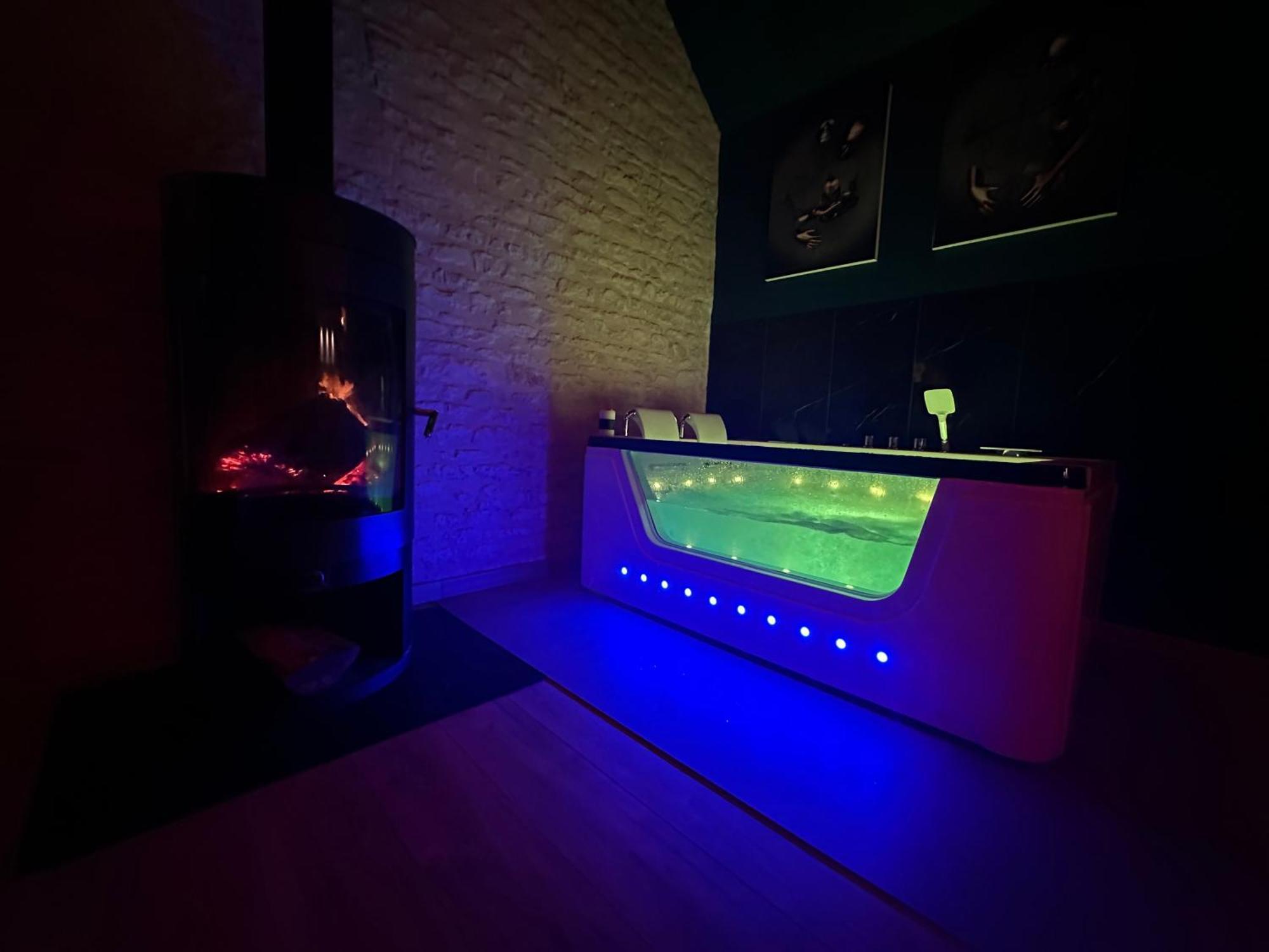 Roomandx-Loveroom-Caen-Bayeux Le Fresne-Camilly Dış mekan fotoğraf