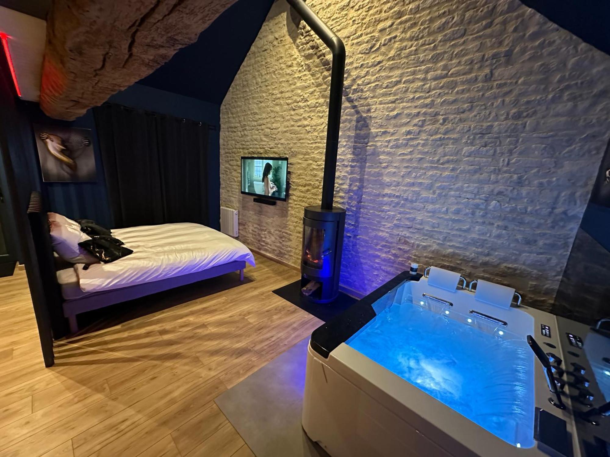 Roomandx-Loveroom-Caen-Bayeux Le Fresne-Camilly Dış mekan fotoğraf